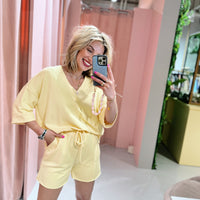 Cynthia Short - Geel